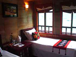 Twin cabin in An Nam junk