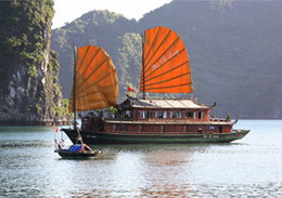 Bai Tu Long Junk, Halong Bay