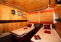 Halong Phoenix cruiser's twin room