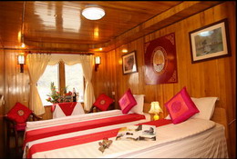 Twin room in Halong Royal Cruise