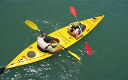 Kayak to explore Halong Bay your self