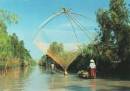 TOURISTS IN Fascinating Vietnam tour