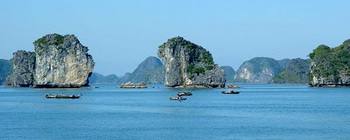 Travelers with Fascinating Vietnam