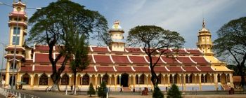 Tourists are enjoying Ho Chi Minh City – Cu Chi – Mekong Delta - TL510