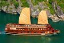 TOURISTS IN Luxury Halong Ginger on Halong Bay 