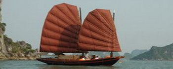 Tourists are enjoying Halong Bay cruise and homestay with the local - TL117
