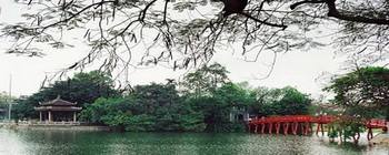 Travelers with Vietnam Essential Highlight