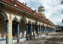 TOURISTS IN Cao Dai Temple and Cu Chi Tunnels full day tour