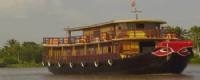 TOURISTS IN Cruise on Mekong River with Le Cochinchine - TL603