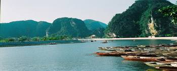 Tourists are enjoying Hoa Lu - Tam Coc: A Halong Bay in land - TL204