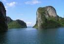 TOURISTS IN Discover Vietnam tour
