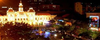 Tourists are enjoying Ho Chi Minh City Stop-Over Tour - TL508
