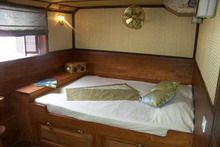 Tourists are enjoying Saigon - Siem Reap 10-day cruise with Toum Tiou