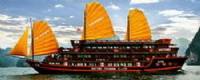 Travelers with Halong Bay tour with Victory Cruise