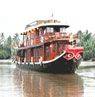 TOURISTS IN Douce Mekong Cruise
