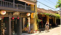 Travelers with Hoi An 1 day tours