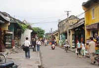 TOURISTS IN Full Day Hoi An and My Son Tour