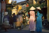 TOURISTS IN Half-day Hoi An Tour