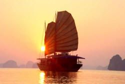 TOURISTS IN Huong Hai Junk