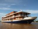 TOURISTS IN Indochine Cruise
