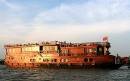 TOURISTS IN Mekong Eyes
