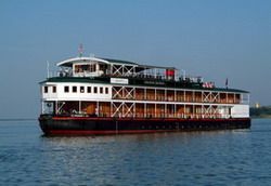 TOURISTS IN Pandaw Cruise