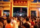 TOURISTS IN Sung Hung Pagoda