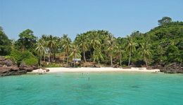 Travelers with 4 day diving tour in Phu Quoc Island