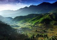 TOURISTS IN 2-day Sapa tours (Trekking, stay at a hotel in Sapa)