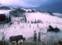 Tourists are enjoying 3-day Sapa tours (Trekking and home stay)