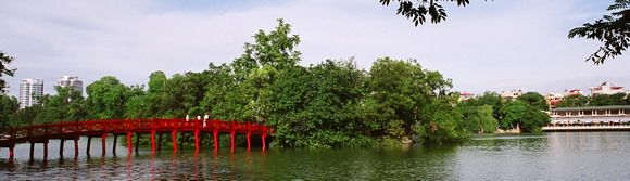 Tourists are enjoying Vietnam Tour Promotion