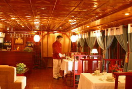 Dining room in Santa Maria Cruise