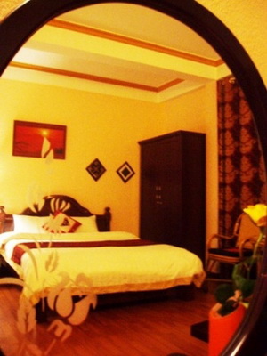 Room4 BOOKING