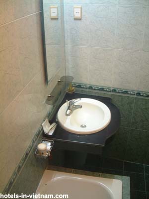 toilet toilet BOOKING