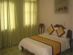 Room1 Room1 BOOKING