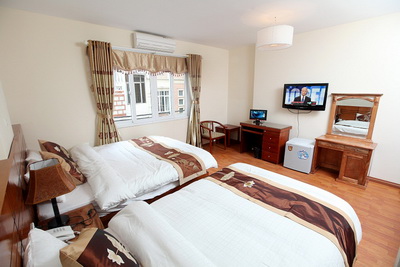 Room3 Room3 BOOKING