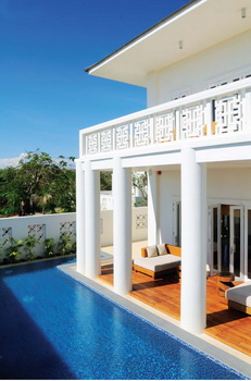 Empress Pool BOOKING