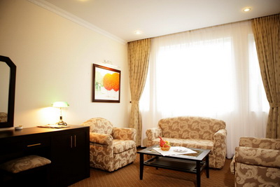 Deluxe Suite BOOKING