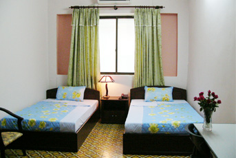 Room1 BOOKING