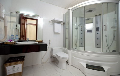 Suite Bathtub BOOKING